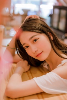 明星专题：达芙妮·苏尼加